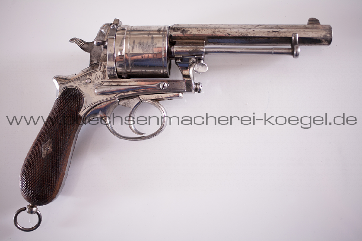Gasser Offiziers Revolver 9mm und Zubehör